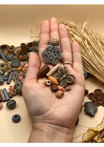 Akrilik Boncuk (50 Gram 80-95 Adet) Farklı Desen-Farklı Ölçü-Karışık-Aksesuar-Renkli-Çeşit fiyatları