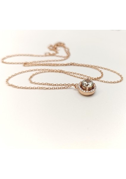 Kenarı Pırlanta ve Ortası Has Taşlı Kolye 18 Ayar Altın Hd Videolu modelleri