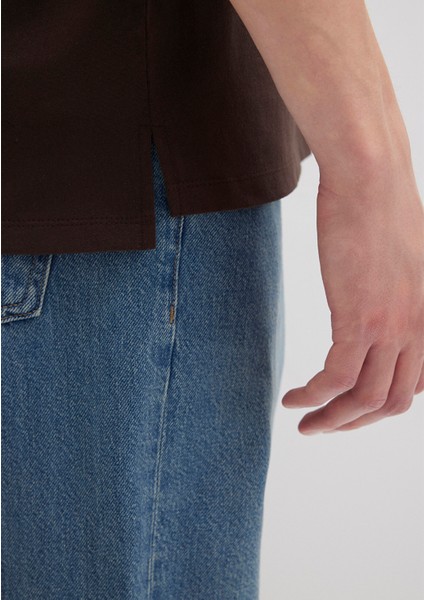 Cep Detaylı Kahverengi Tişört 066248-70251