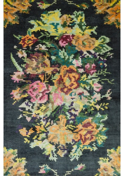 Siyah Çiçekli Modern Etnik Desenli Halı | Makinada Yıkanabilir | Hav Toz Vermez | Leke Tutmayaz | Kaymaz Taban | Dijital Makine Baskı | Salon Yolluk Mutfak Halısı