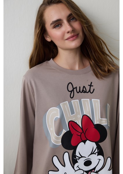 Koyu Bej Just Chill Mickey Mouse Baskılı Pamuklu Uzun Kollu Gecelik fiyatları