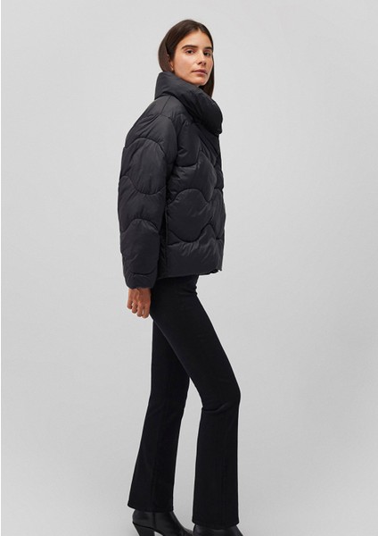 Dik Yaka Siyah Şişme Mont 1110440-900