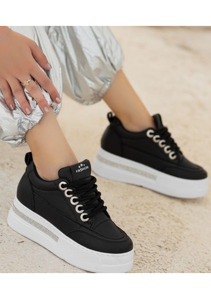 Lulu Siyah Cilt Beyaz Tabanlı Bağcıklı Spor Ayakkabı - Lisinya modelleri