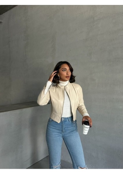 Taş Kadın Deri Crop Ceket Halka Detaylı modelleri