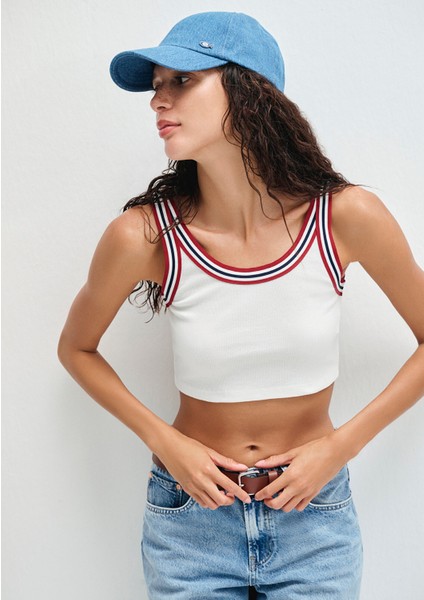 Biye Detaylı Beyaz Crop Atlet 1613435-70057