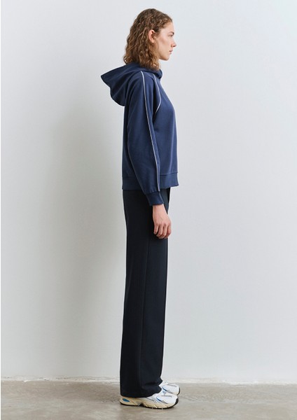 Biye Detaylı Kapüşonlu Lacivert Sweatshirt 1S10362-87518