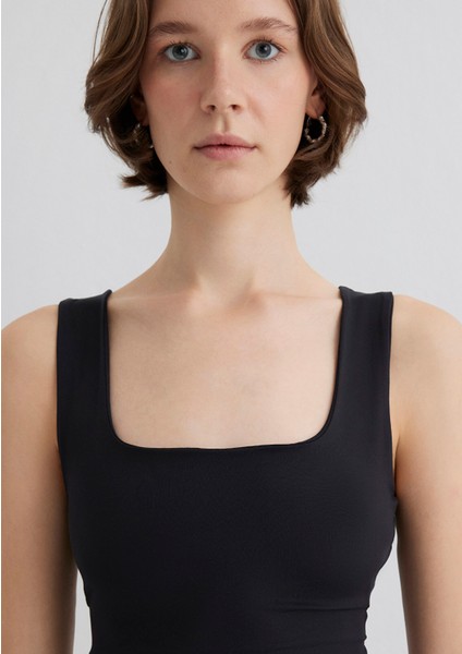 Kare Yaka Siyah Poliamid Atlet 1613498-900