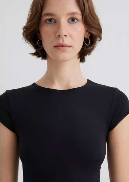 Siyah Poliamid Tişört 1613500-900