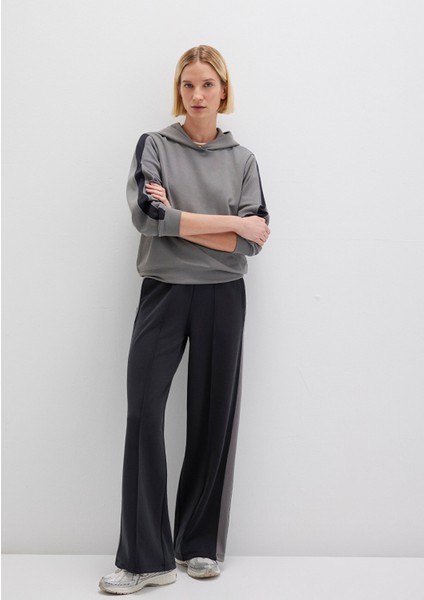 Şerit Detaylı Kapüşonlu Gri Sweatshirt 1S10443-82577