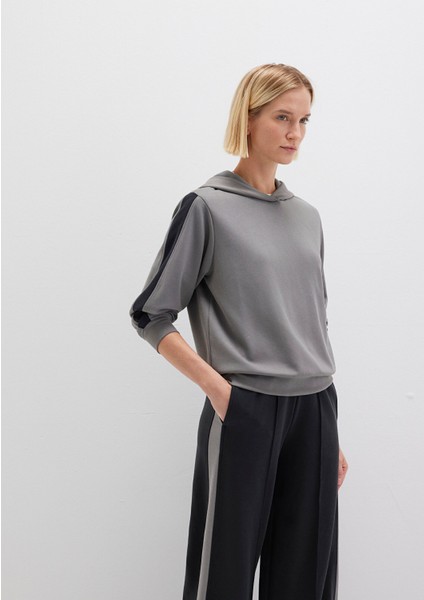 Şerit Detaylı Kapüşonlu Gri Sweatshirt 1S10443-82577