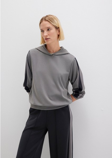 Şerit Detaylı Kapüşonlu Gri Sweatshirt 1S10443-82577