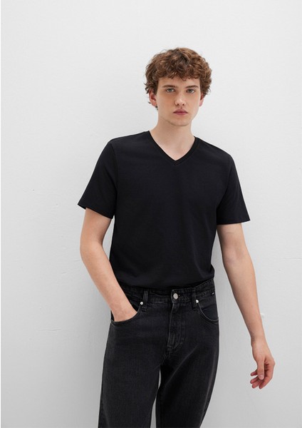 Stretch V Yaka Siyah Basic Tişört 061748-900