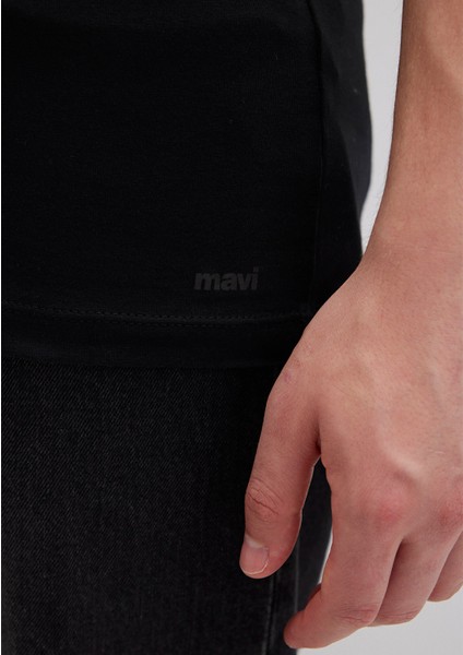 Stretch V Yaka Siyah Basic Tişört 061748-900