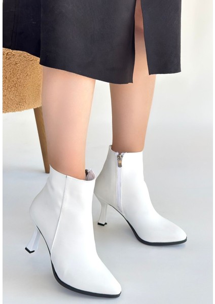 Mişha Beyaz Cilt Topuklu Bot - Lisinya