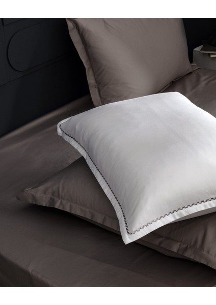 Laila Çift Kişilik %100 Pamuk Nakışlı Saten Nevresim Takımı - Beyaz