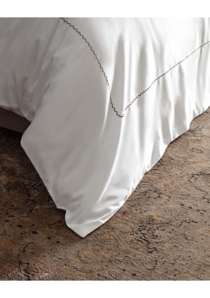 Laila Çift Kişilik %100 Pamuk Nakışlı Saten Nevresim Takımı - Beyaz