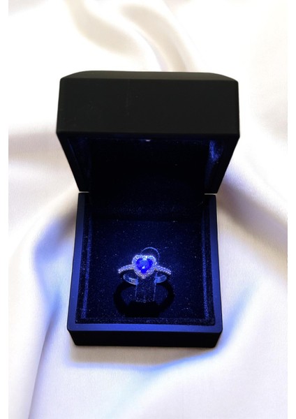 Işıklı Kutuda Çelik Mor Kalpli Parlak Ciddi Ilişki Yüzüğü Paslanmaz Kararmaz Sevgiliye Hediye fiyatları