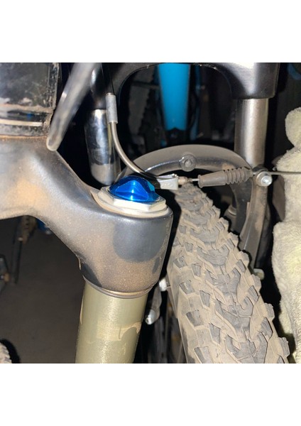 Bisiklet Çatal Kapağı Ön Gaz Omuz Kapakları Alüminyum Alaşımlı Nozul Dağ Bisikletleri Için Bisiklet Ön Çatal-Siyah (Yurt Dışından) fırsatları