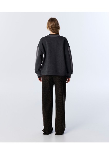 Colorblock Patch'li Sweatshırt TW6250091056005 indirimleri