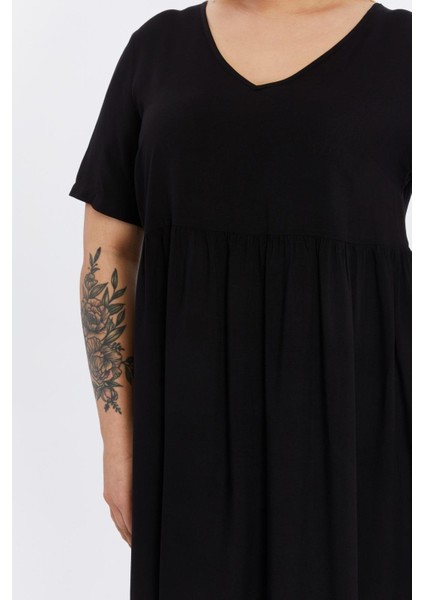 Kadın Siyah Büzgü Detaylı midi Yazlık büyük Beden Elbise 4424-105