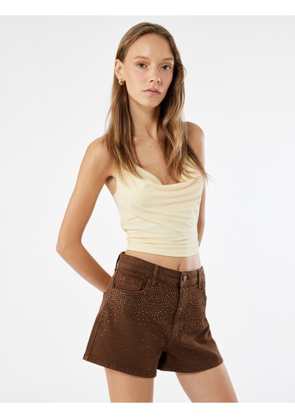 Pamuklu Taş Detaylı Düz Paça Denim Şort fiyatları