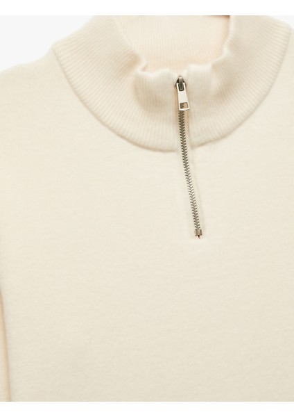 Yarım Fermuarlı Uzun Kollu Viskon Karışımlı Triko Kazak modelleri