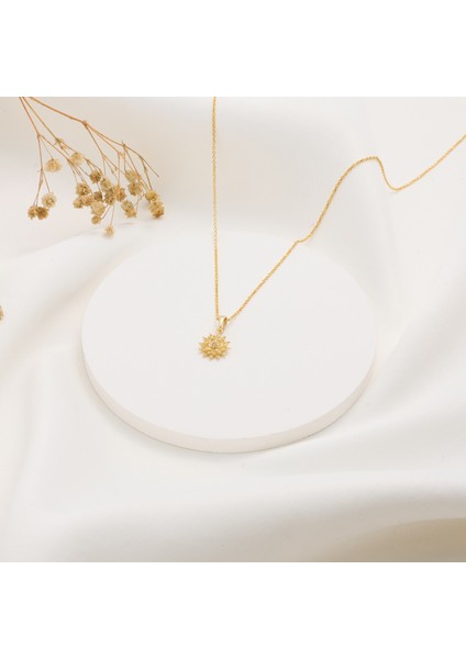 925 Ayar Gümüş Krizantem Çiçeği Kasım Ayı Minimal Doğum Taşı Kolyesi modelleri