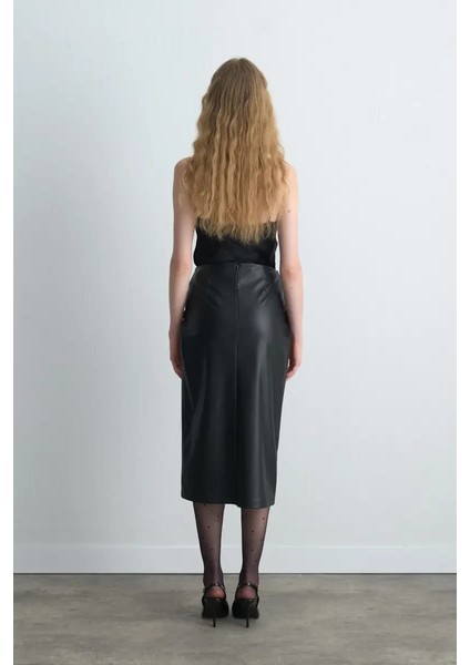 Anvelop Kesim Suni Deri Etek - Siyah indirimleri