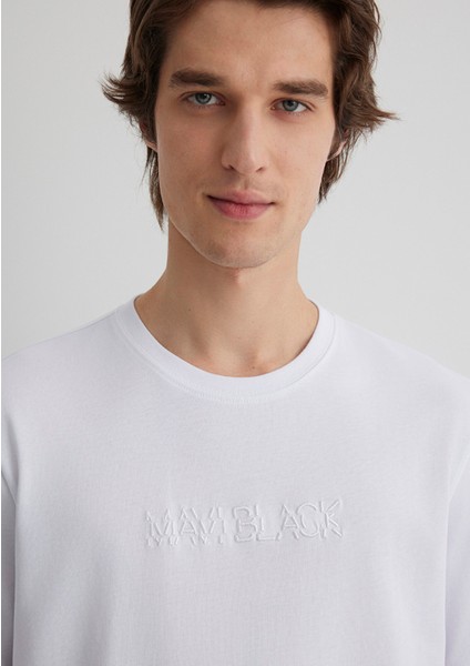 Mavi Black Nakışlı Beyaz Basic Tişört 0612644-620