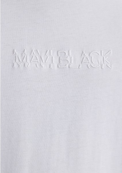 Mavi Black Nakışlı Beyaz Basic Tişört 0612644-620