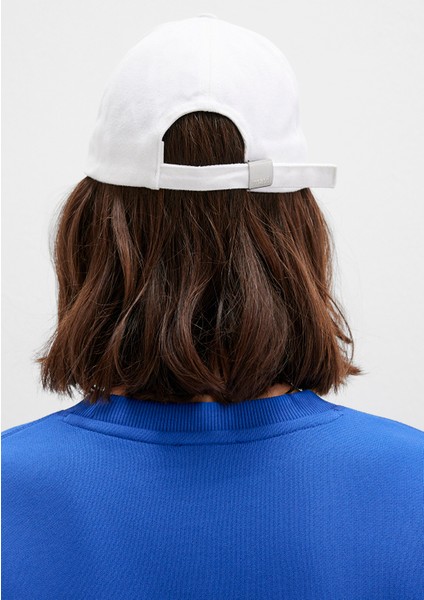 M Nakışlı Beyaz Şapka 1913303-620