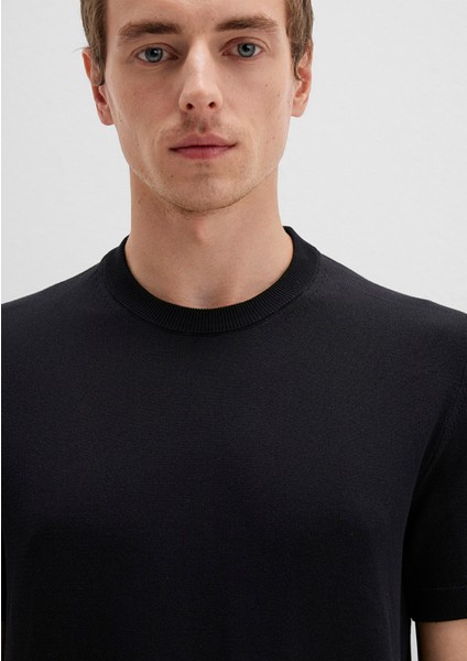 Kısa Kollu Siyah Triko Tişört 0710250-900