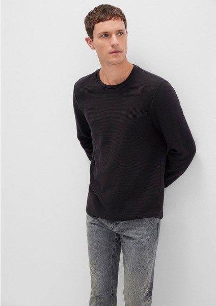 Uzun Kollu Dokulu Siyah Tişört 064622-21842