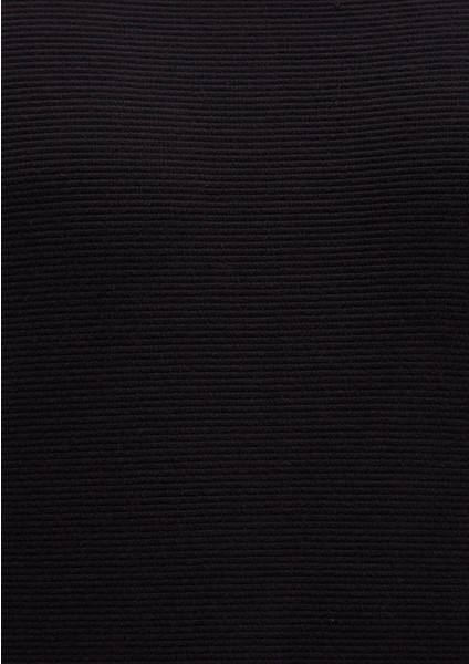 Uzun Kollu Dokulu Siyah Tişört 064622-21842