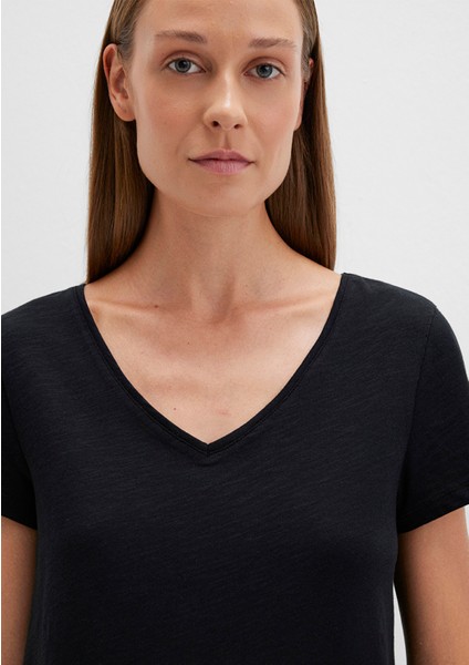 V Yaka Flamlı Siyah Basic Tişört 168260-900