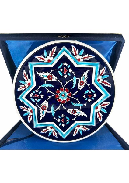 Selçuklu Yıldızı ve Lotus Motifli Iznik Çini Tabak
