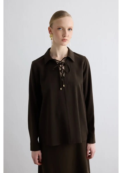 Yakası Bağcıklı Lyocell Bluz - Kahverengi