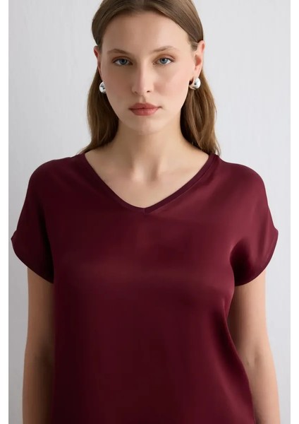 V Yaka Viskon Önü Saten Tshirt - Bordo fiyatları