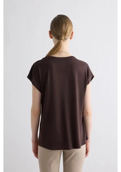 Yuvarlak Yaka Önü Saten Viskon Tshirt - Kahverengi fırsatları