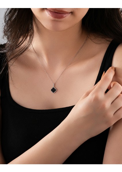 925 Ayar Oniks Taşlı Rodyum Yonca Gümüş Kolye fiyatları