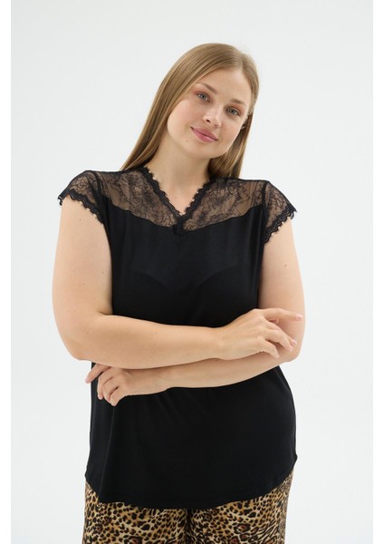 Kadın Büyük Beden Dantel Detaylı Siyah Leopar Desenli Kapri Pijama Takımı C4T2N371 modelleri