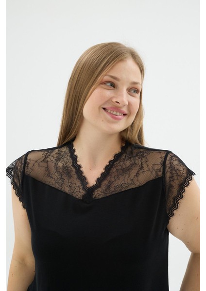 Kadın Büyük Beden Dantel Detaylı Siyah Leopar Desenli Kapri Pijama Takımı C4T2N371 fırsatları