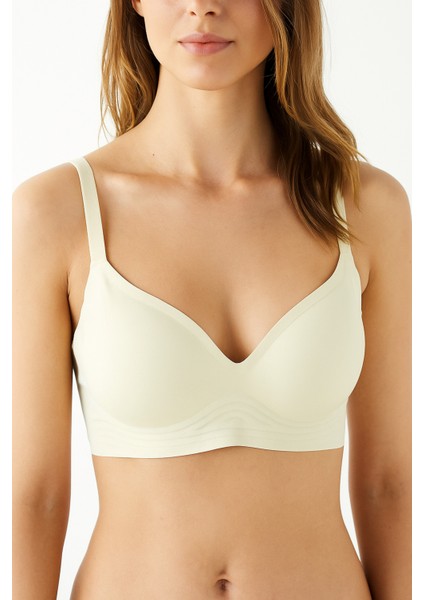 Hafif Dikişsiz Hiç Yok Hissi Veren Lazer Kesim Iz Yapmaz Günlük Yoga Spor Da Estetik Zarif Sütyen