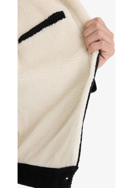 Slim Fit Dar Kesim Gömlek Yaka Peluş Astar Çıtçıtlı Pamuklu İç Cepli Mont E9244AX25WN
