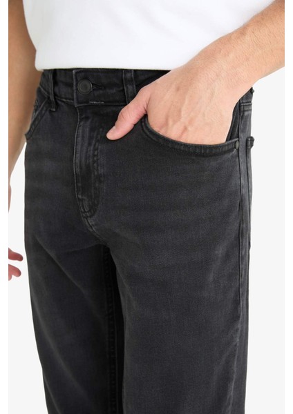 Pedro Slim Fit Dar Kalıp Normal Bel Dar Paça Jean Pantolon F2922AX25AU indirimleri
