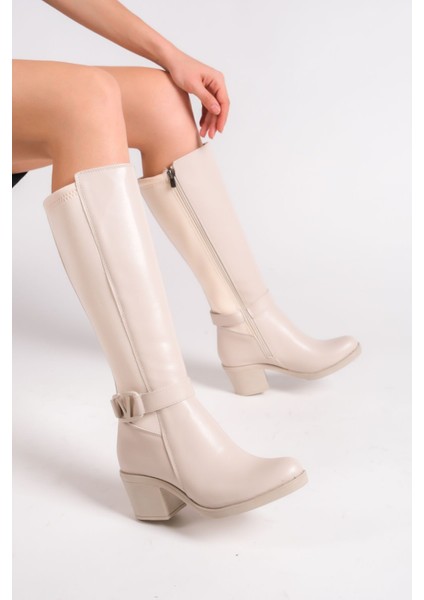 Krem Deri Görünümlü Arkası Streç Esnek Kalın Orta Yüksek Topuklu V Metal Detay Fermuarlı Uzun Çizme