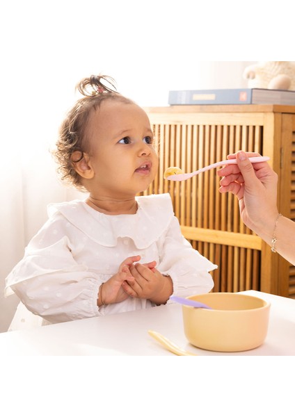 Mama Kaşığı Seti 3'lü Renkli Tasarım Bebekler İçin Güvenli Kullanım
