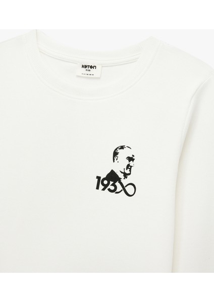 Bisiklet Yaka Uzun Kollu Pamuklu Atatürk Baskılı Tişört modelleri