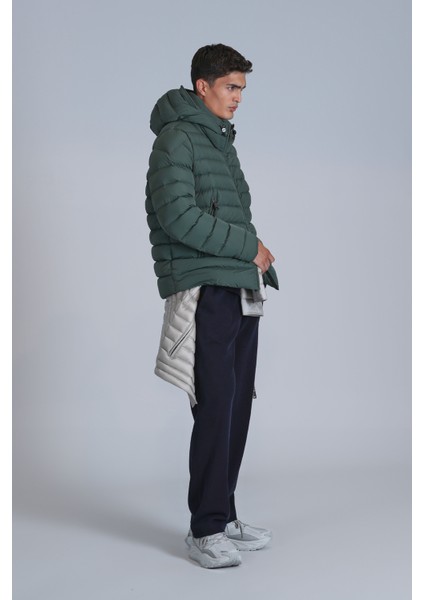 Oversize Kapüşonlu Erkek Kışlık Mont - Minimalist Tasarım