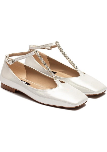 Kadın Taş Tokalı Parlak Babet Ayakkabı 2205